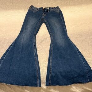 Stylish Indigo Flare Jeans for Women